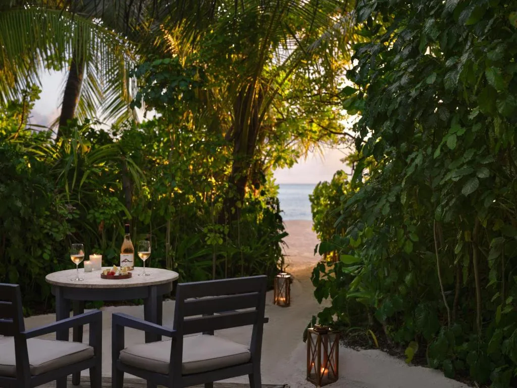 Anantara Dhigu Maldives Resort: another view