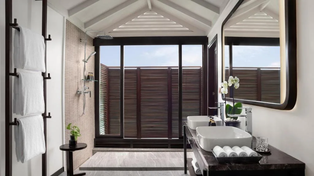 Anantara Veli Maldives Resort: another view