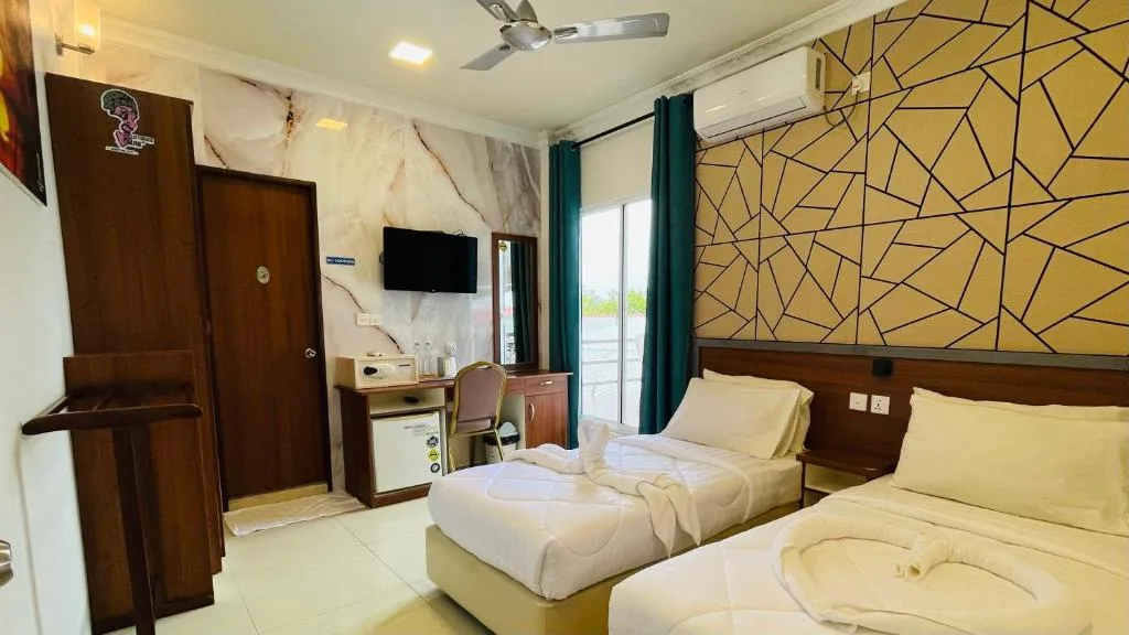 Aria Holiday Maldives: another view