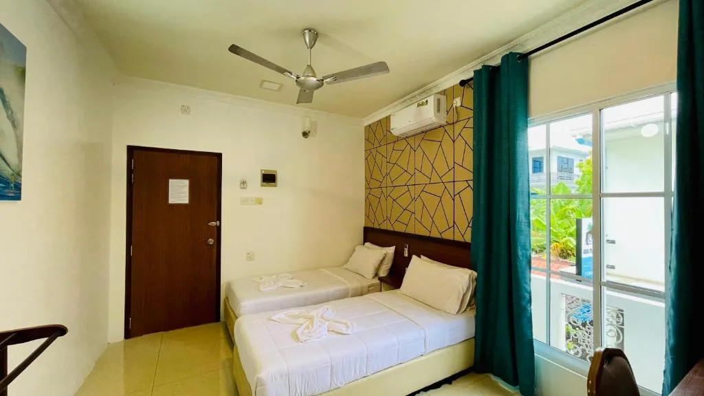 Aria Holiday Maldives: another view
