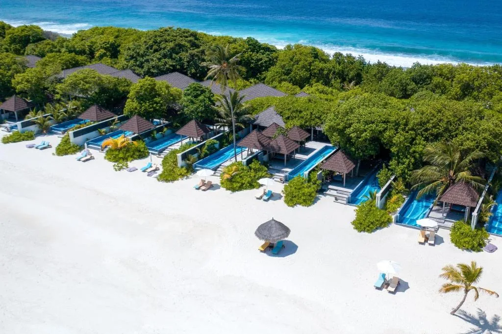 Atmosphere Kanifushi: another view