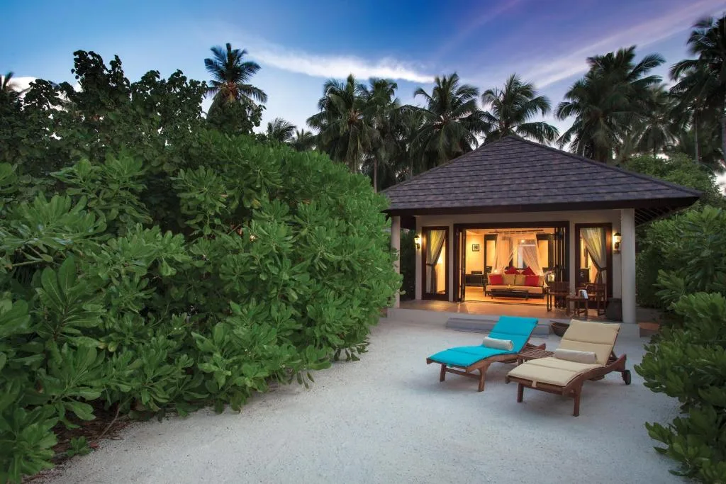 Atmosphere Kanifushi: another view