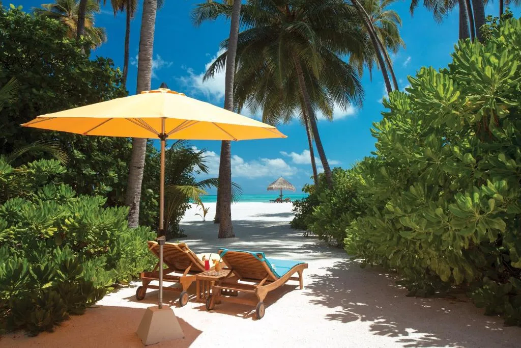 Atmosphere Kanifushi: another view