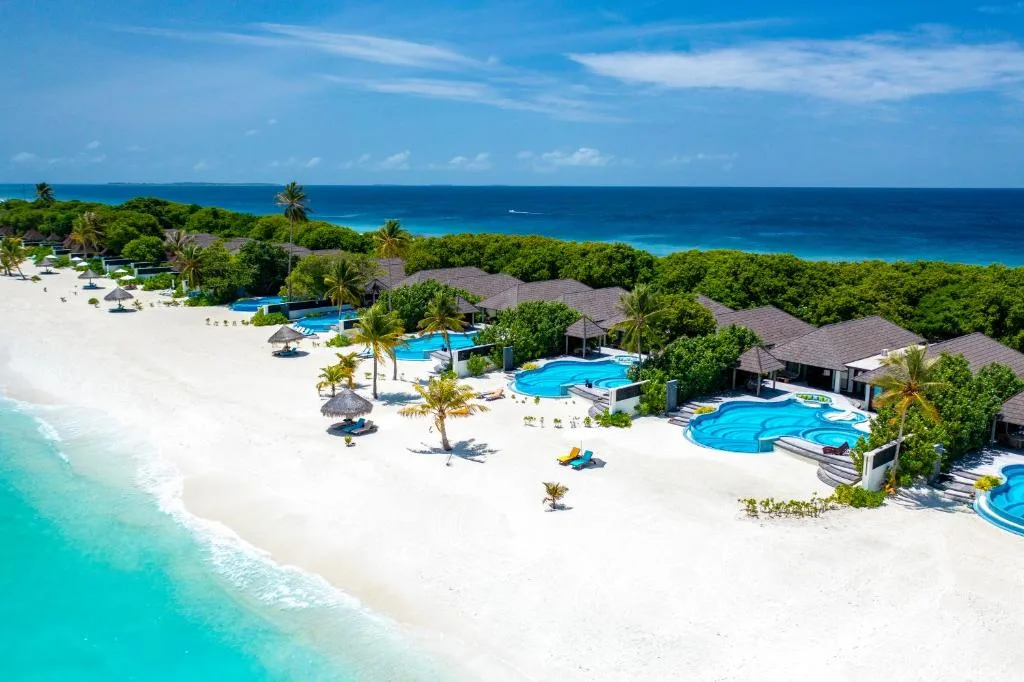Atmosphere Kanifushi: another view
