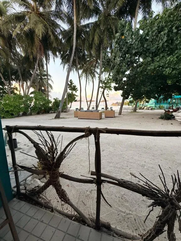 Beach Villa Maldives: another view