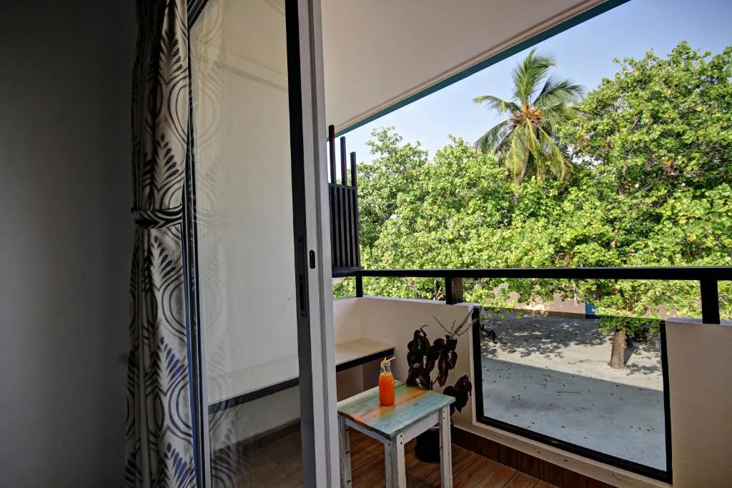 Beach Villa Maldives: another view
