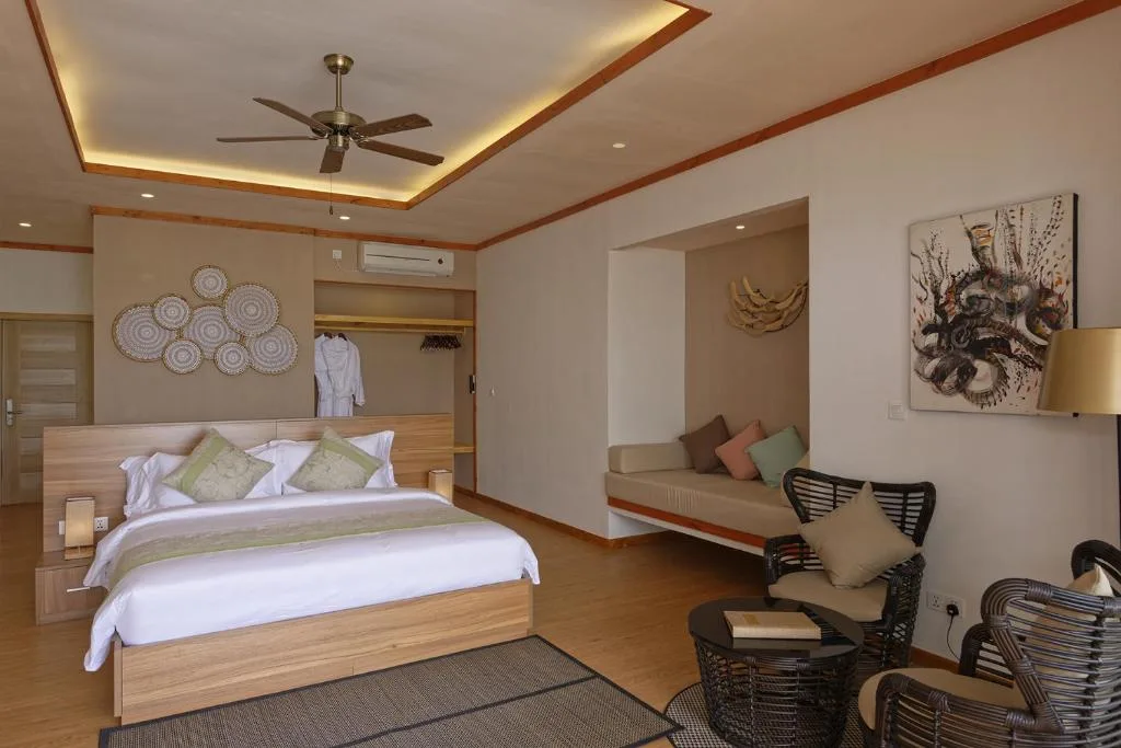 Brennia Kottefaru Maldives: another view