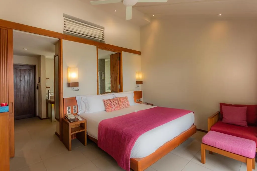 Centara Ras Fushi Resort & Spa Maldives: another view