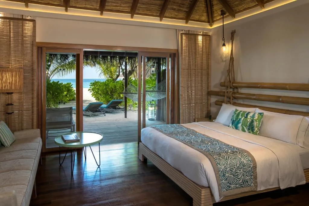 Constance Moofushi Maldives: another view