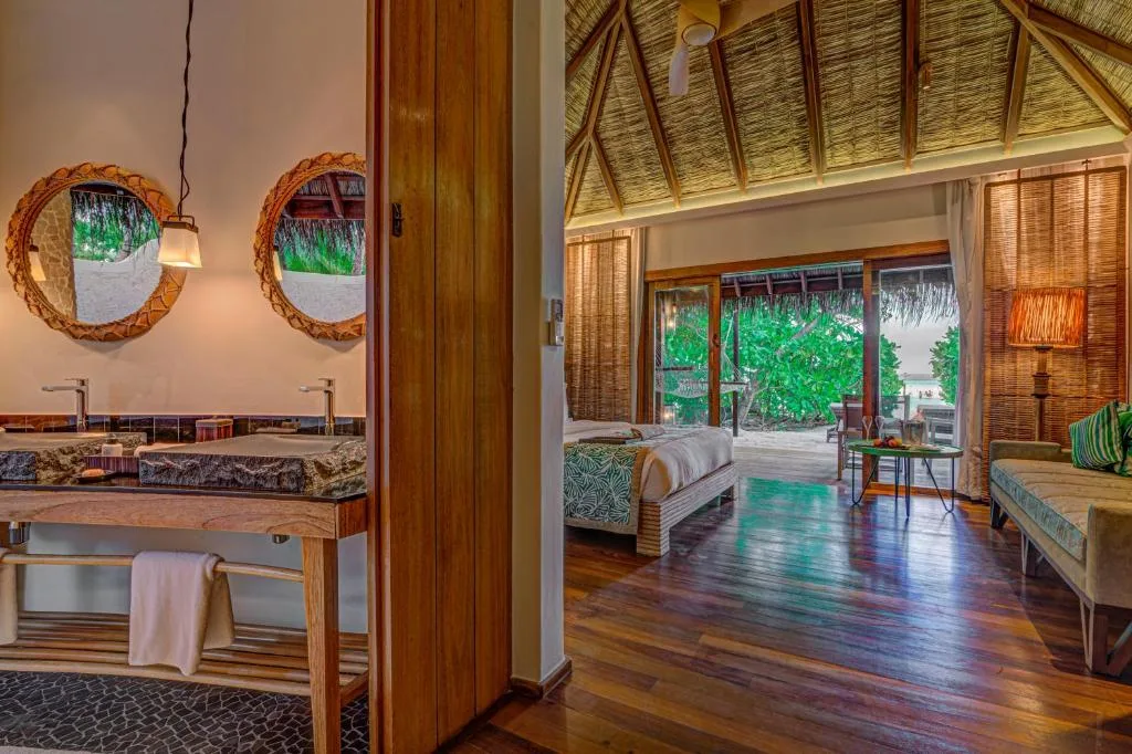 Constance Moofushi Maldives: another view