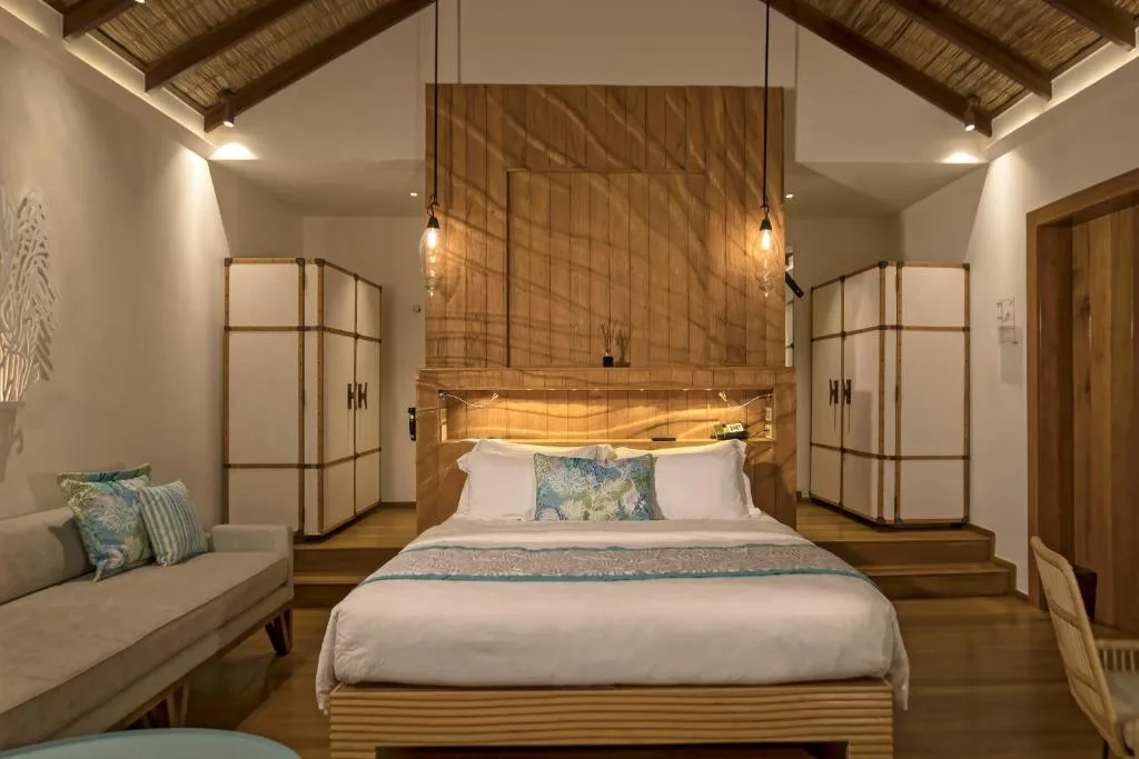 Constance Moofushi Maldives: another view