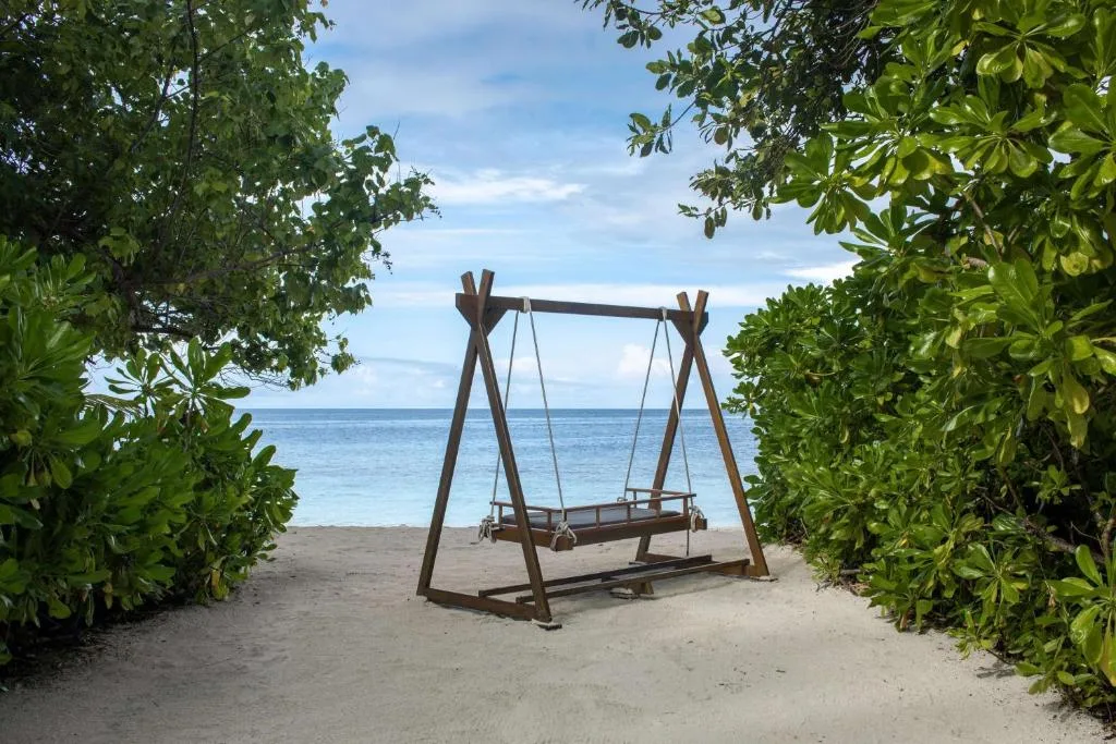Dhawa Ihuru: another view