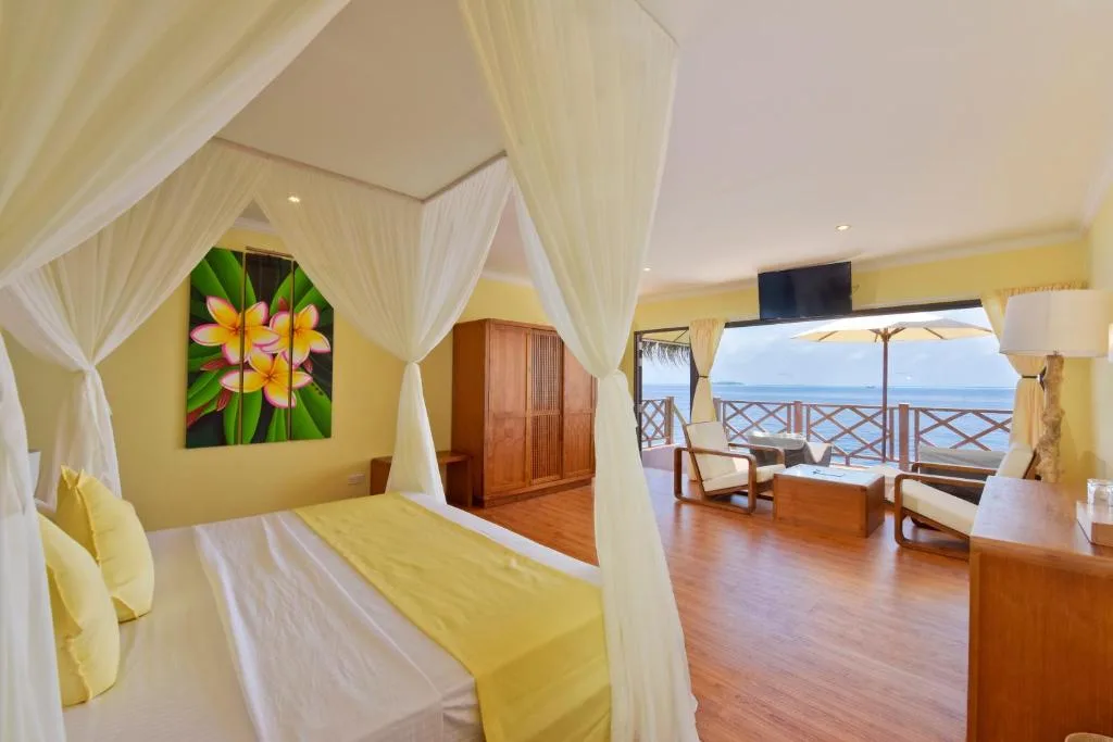 Dreamland Maldives Resort: another view