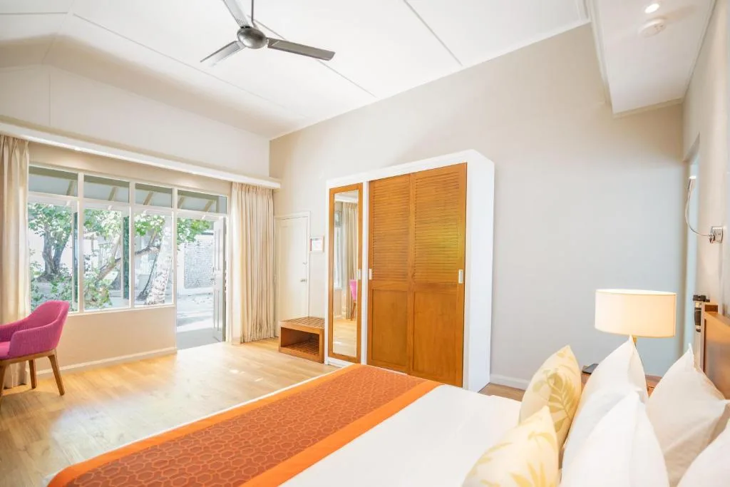 Ellaidhoo Maldives by Cinnamon: another view