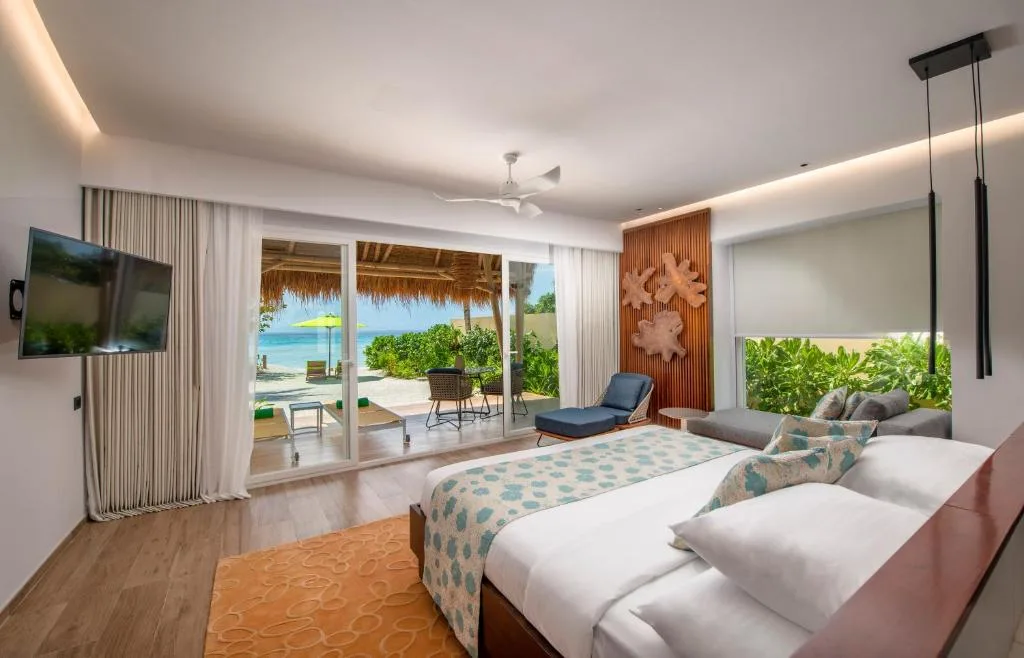 Emerald Maldives Resort & Spa: another view
