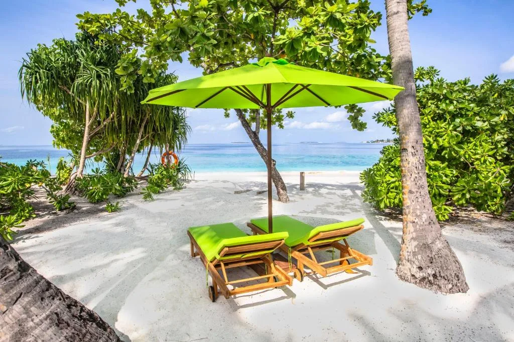 Emerald Maldives Resort & Spa: another view
