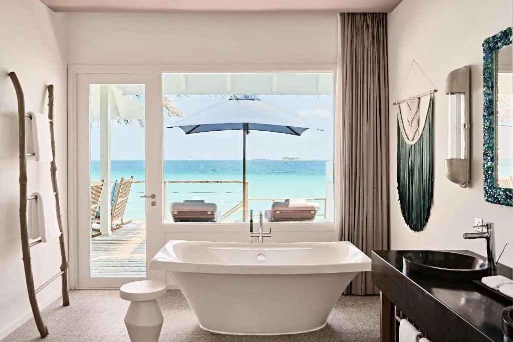 Finolhu, a Seaside Collection Resort: another view