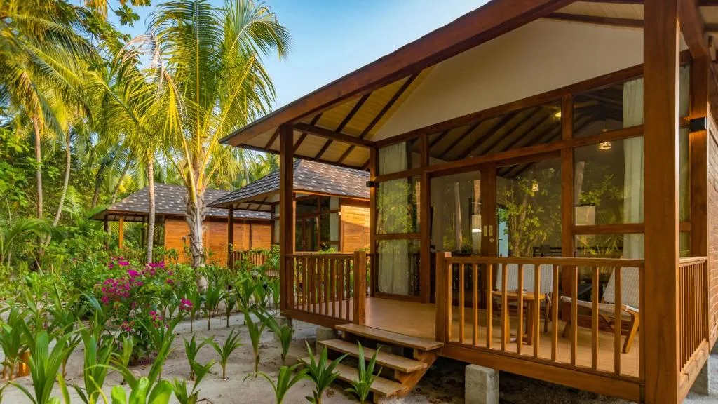 Fiyavalhu Resort Maldives: another view