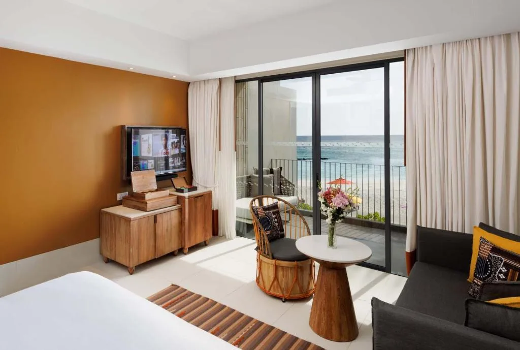 Hard Rock Hotel Maldives: another view