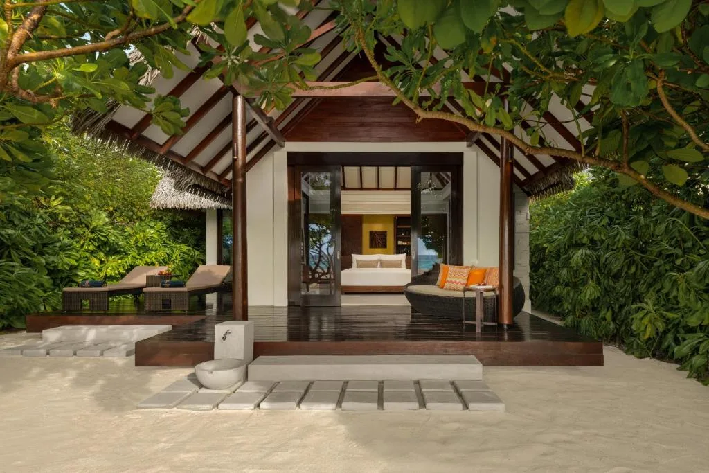 Heritance Aarah: another view