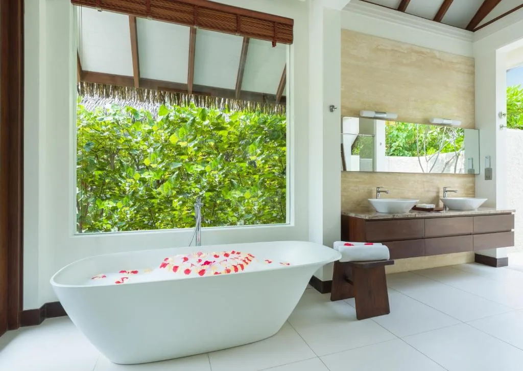 Heritance Aarah: another view