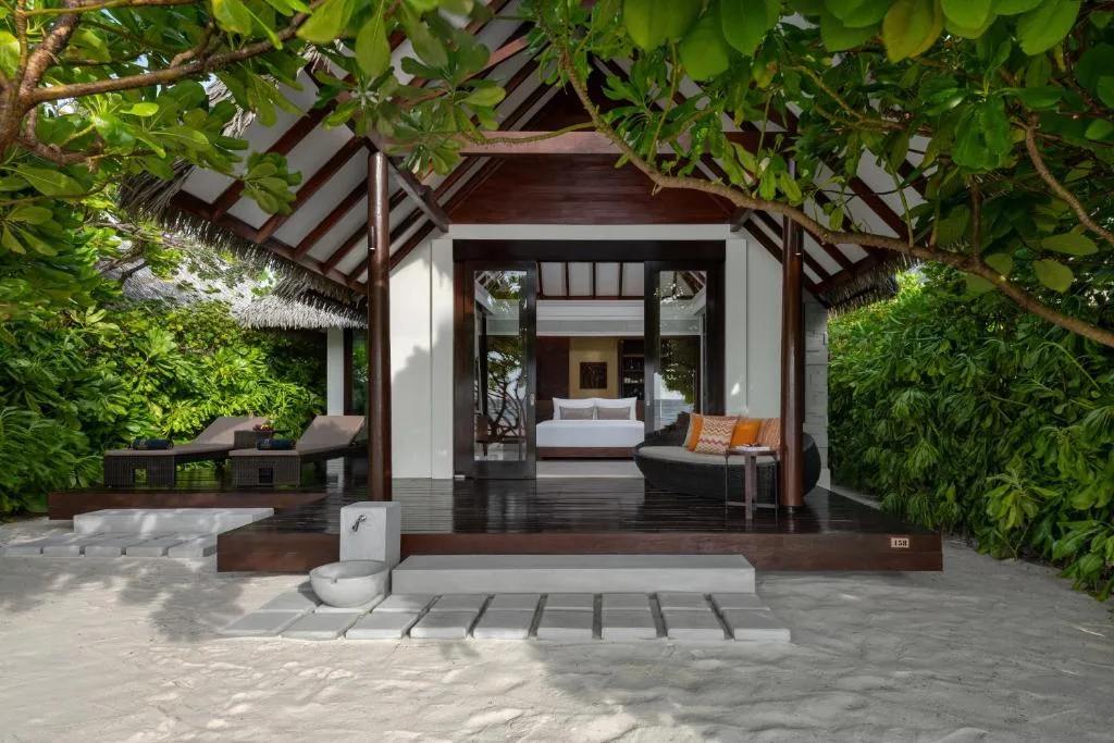 Heritance Aarah: another view