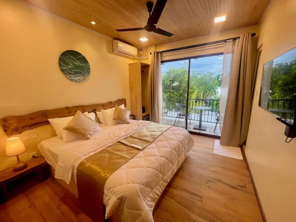 Holiday Home Dhiffushi: another view