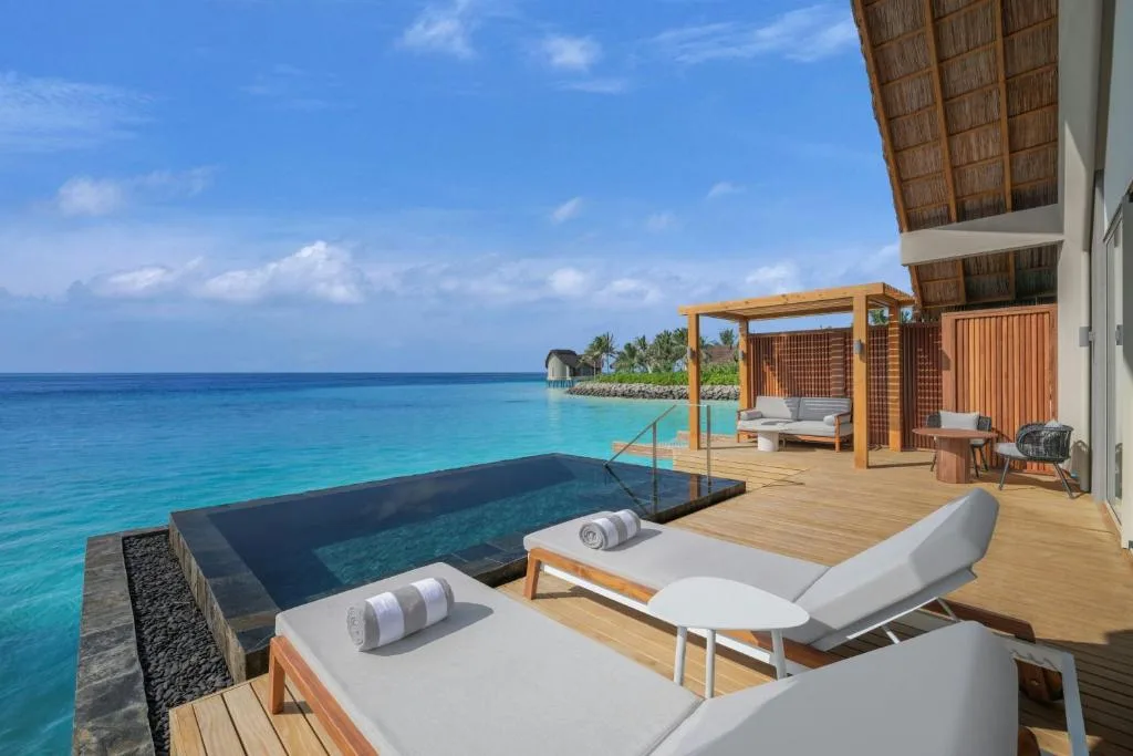 JW Marriott Maldives Kaafu Atoll Island Resort: another view
