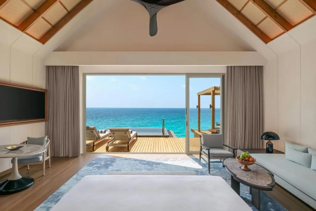 JW Marriott Maldives Kaafu Atoll Island Resort: another view