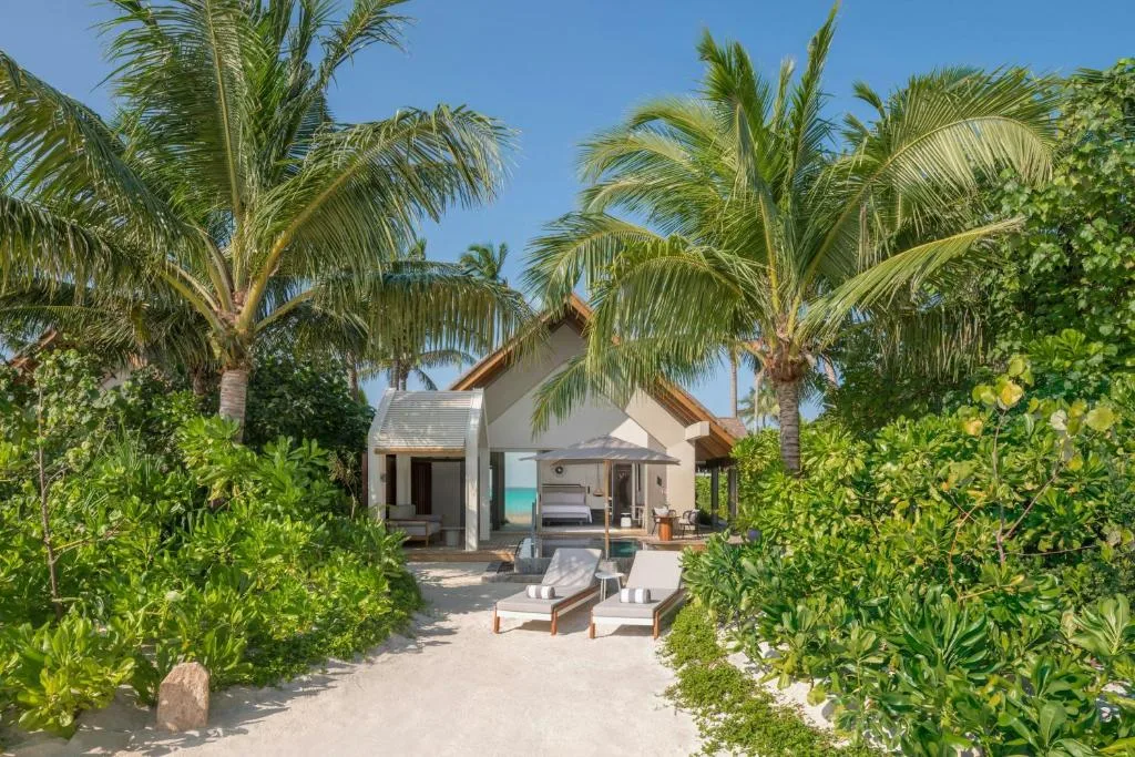 JW Marriott Maldives Kaafu Atoll Island Resort: another view