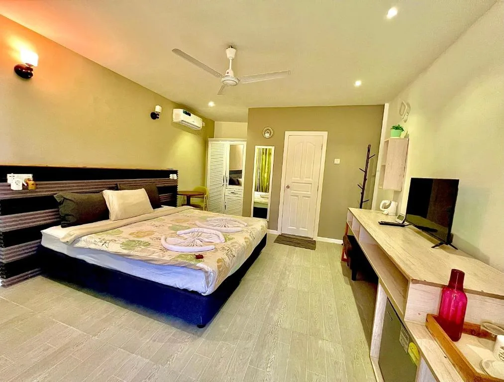 Koimala Hotel: another view