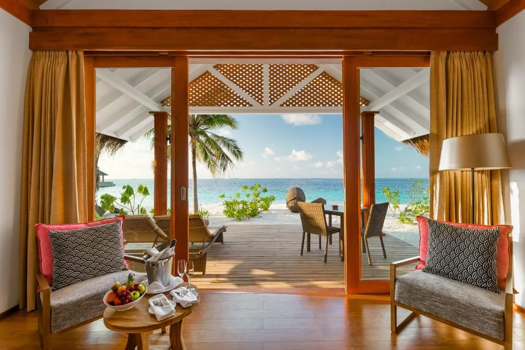 Kudafushi Resort & Spa: another view