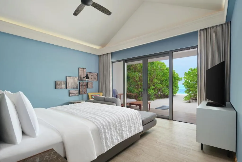 Le Meridien Maldives Resort & Spa: another view
