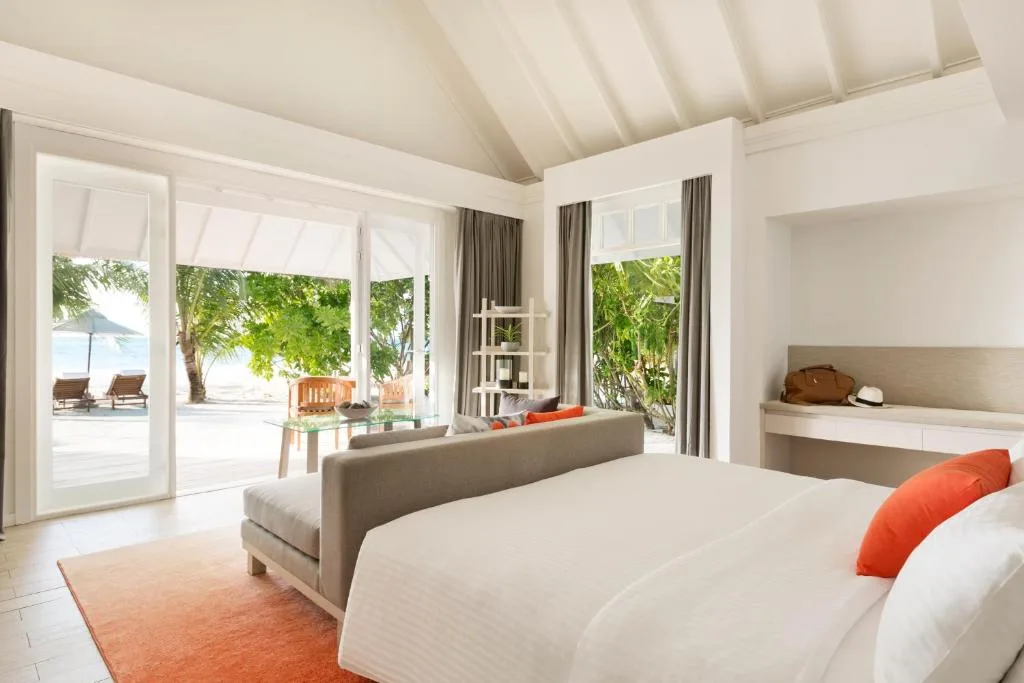 LUX* South Ari Atoll Resort & Villas: another view