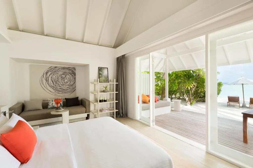LUX* South Ari Atoll Resort & Villas: another view