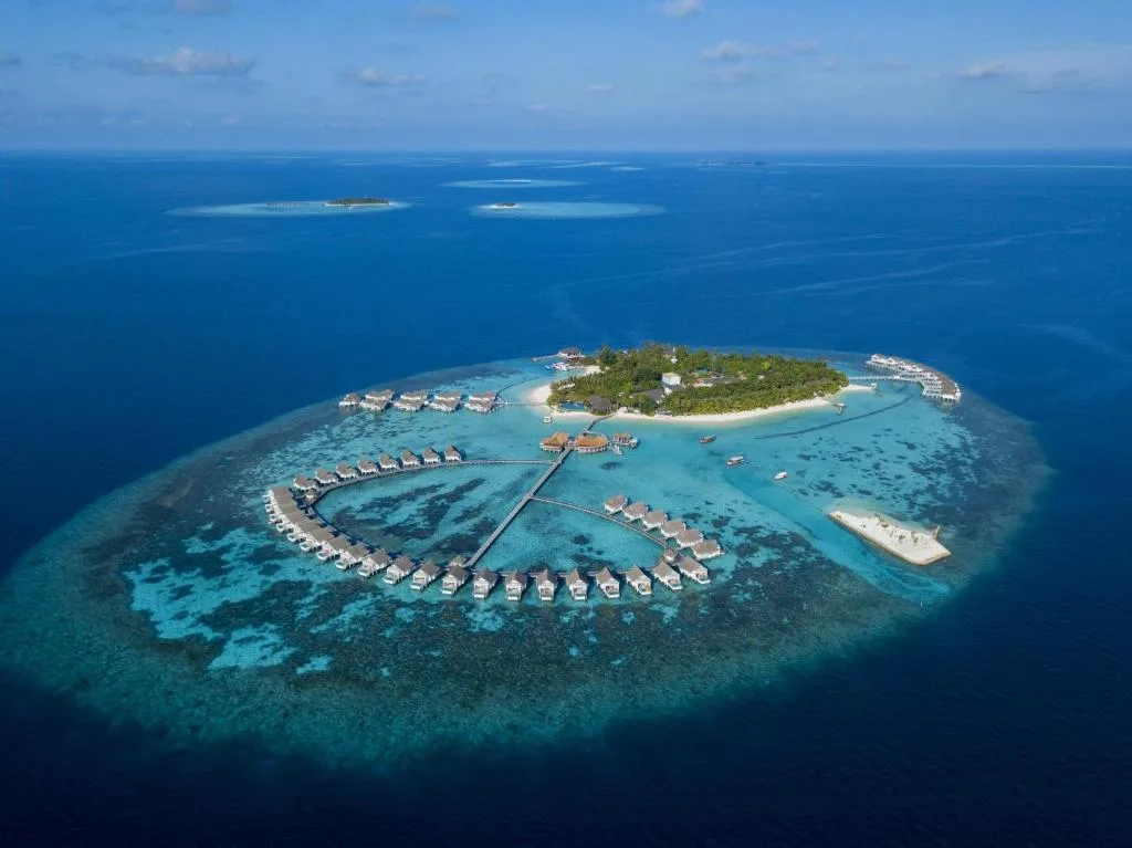 Machchafushi Island Resort & Spa Maldives, The Centara Collection: another view
