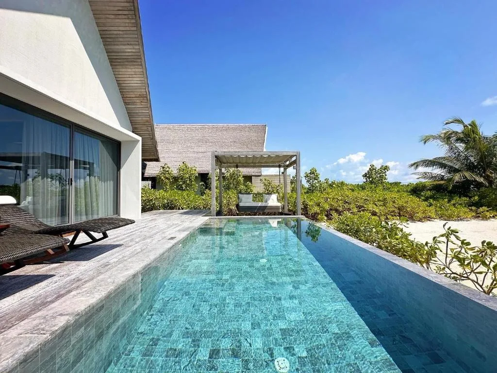 Madifushi Private Island: another view