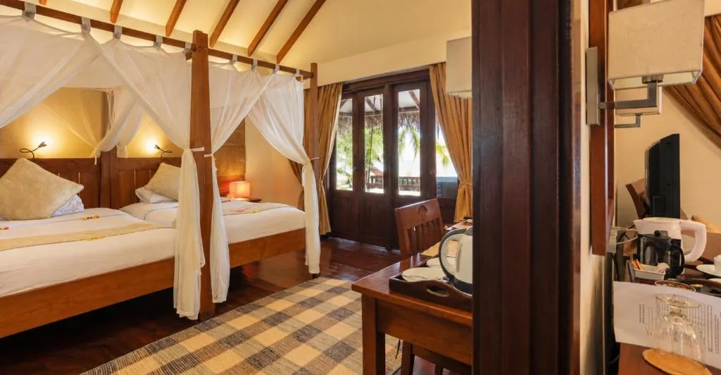 Medhufushi Island Resort: another view