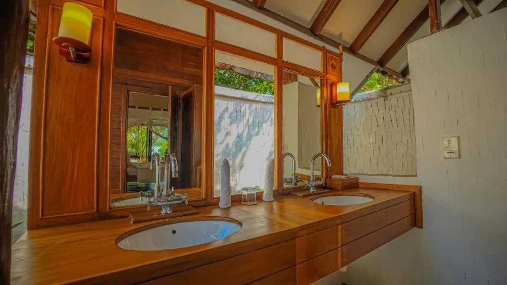 Medhufushi Island Resort: another view