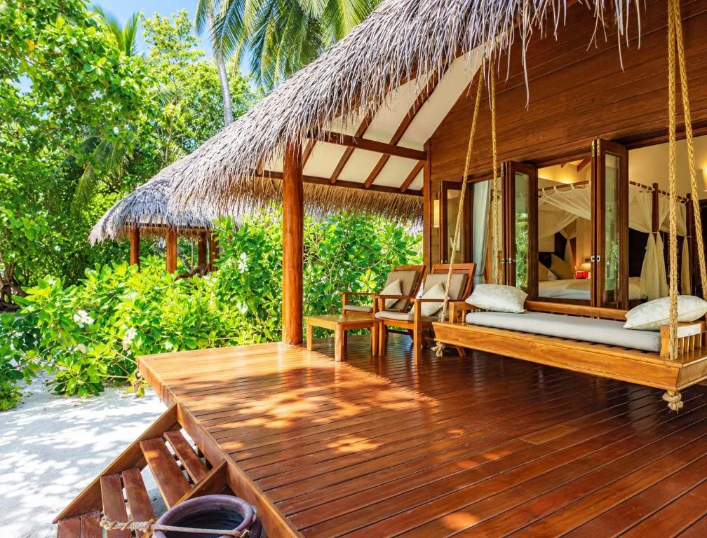 Medhufushi Island Resort: another view