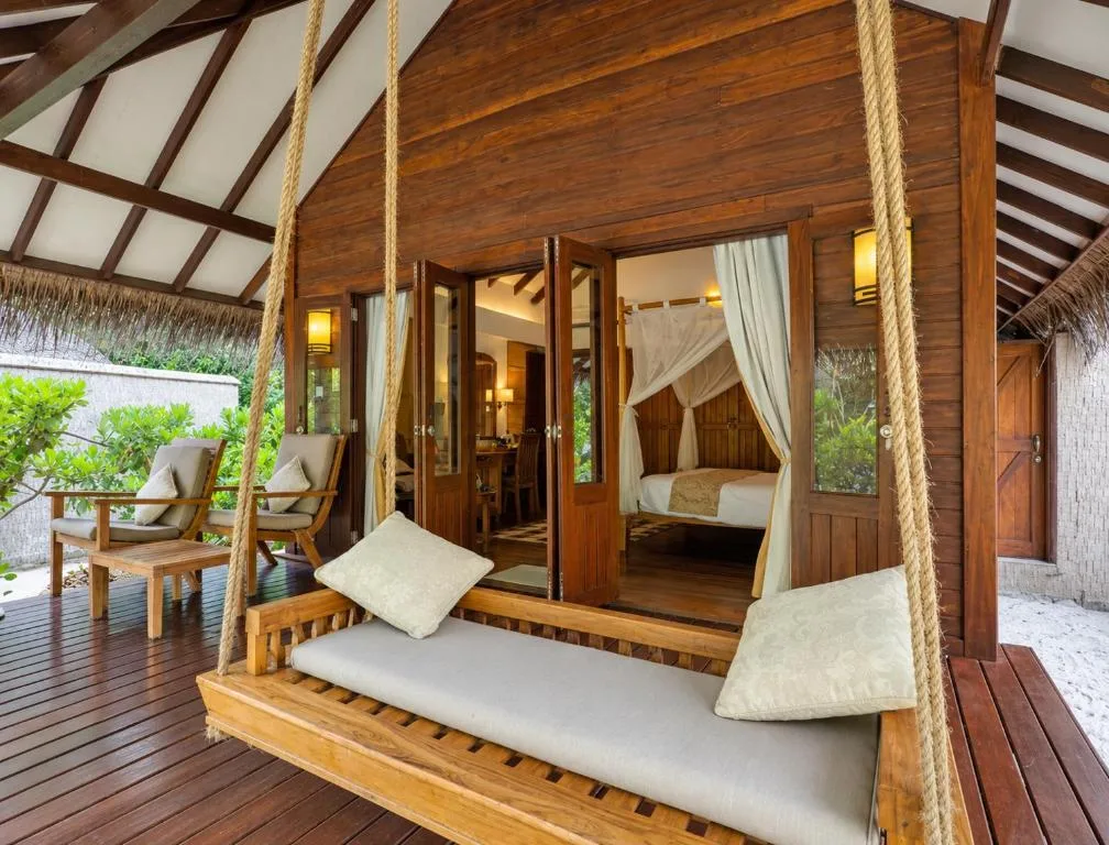 Medhufushi Island Resort: another view