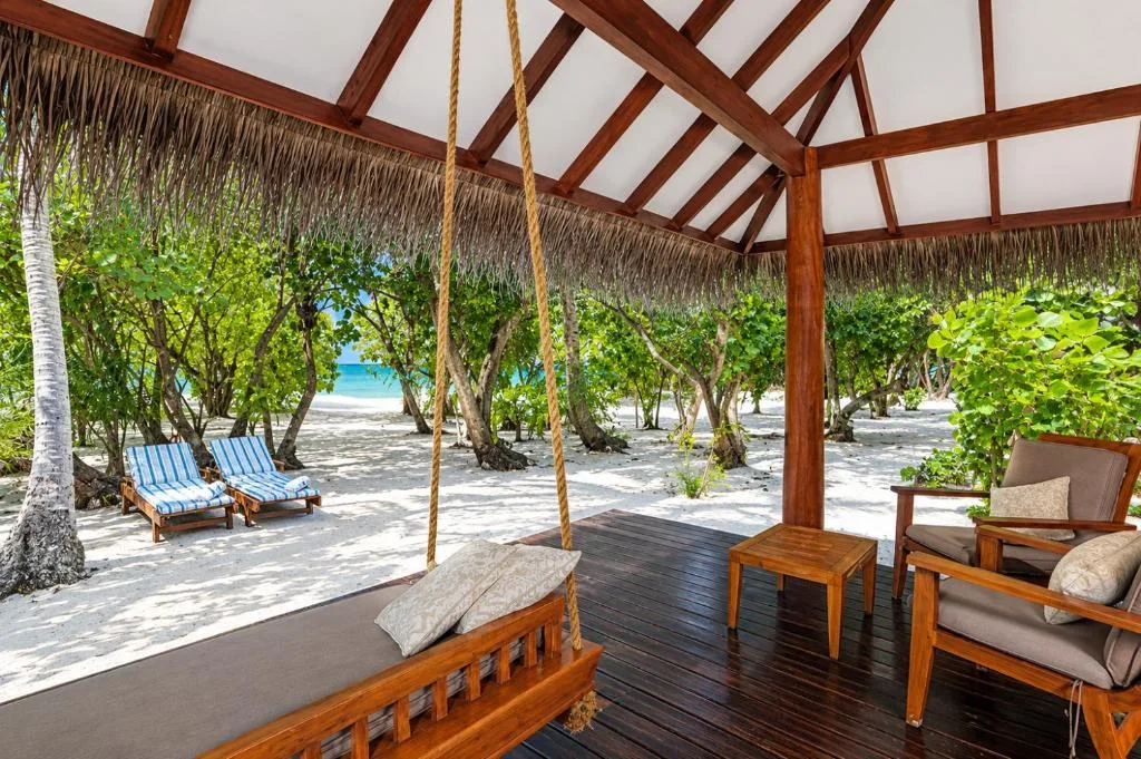 Medhufushi Island Resort: another view