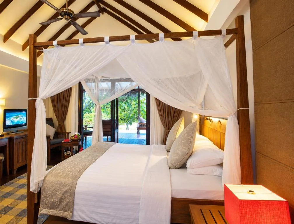 Medhufushi Island Resort: another view