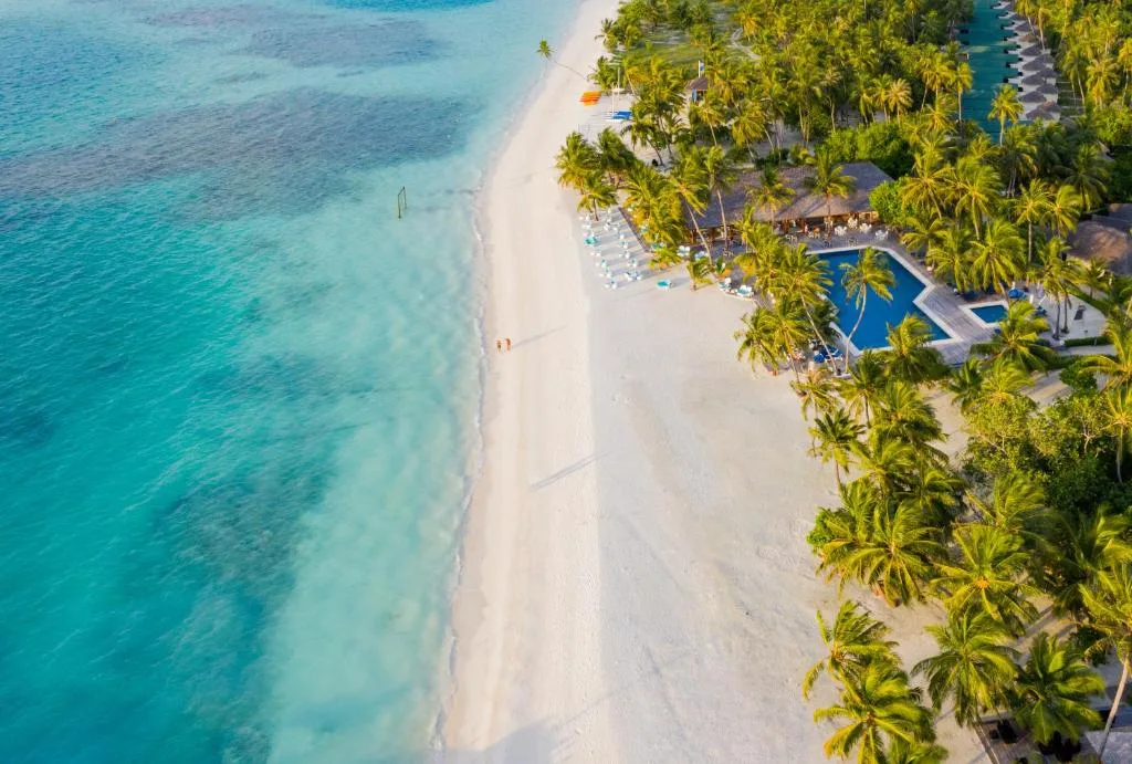 Meeru Maldives Resort Island: another view