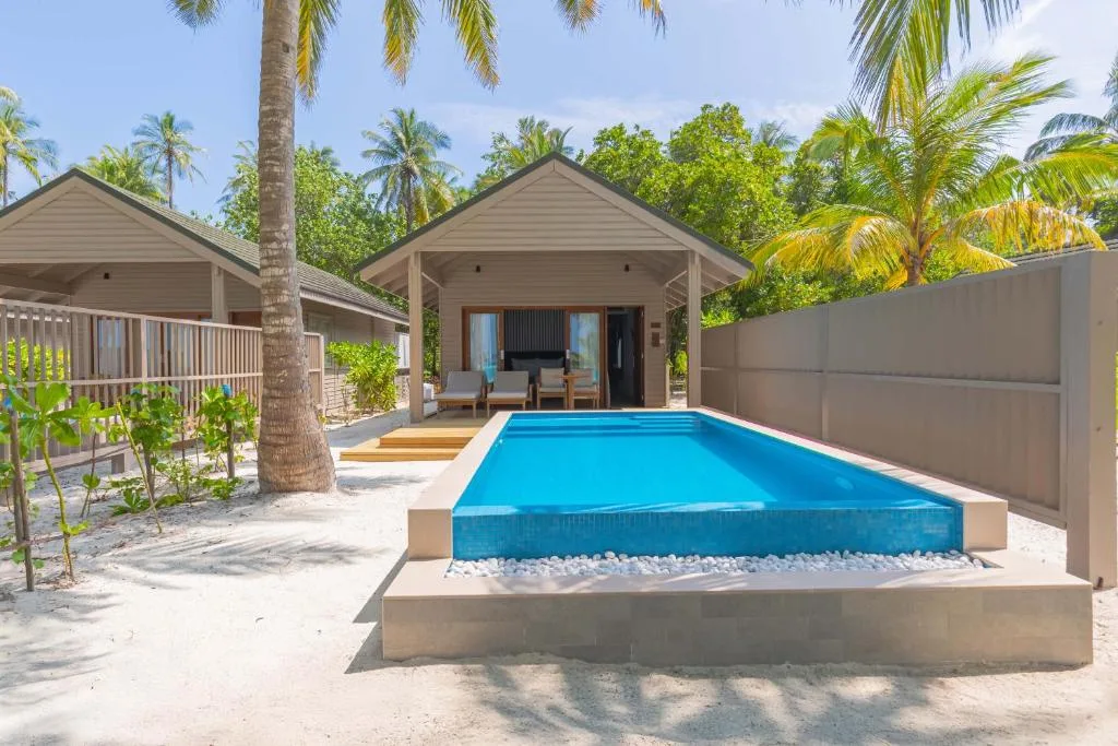 Meeru Maldives Resort Island: another view