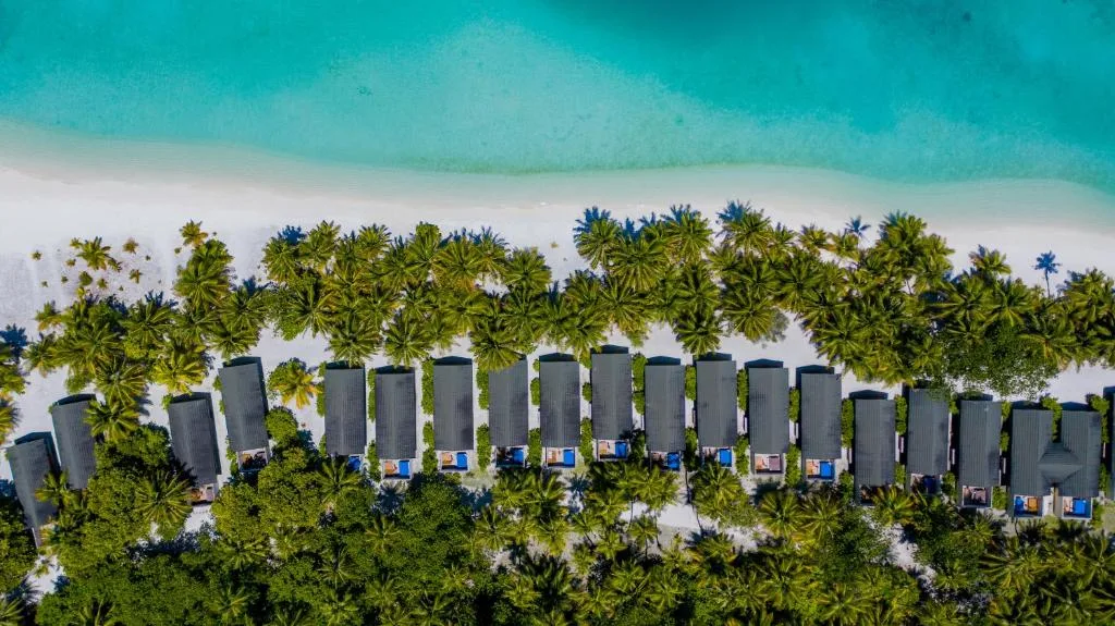 Meeru Maldives Resort Island: another view