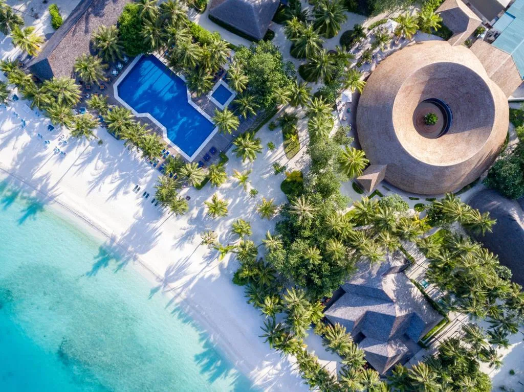 Meeru Maldives Resort Island: another view