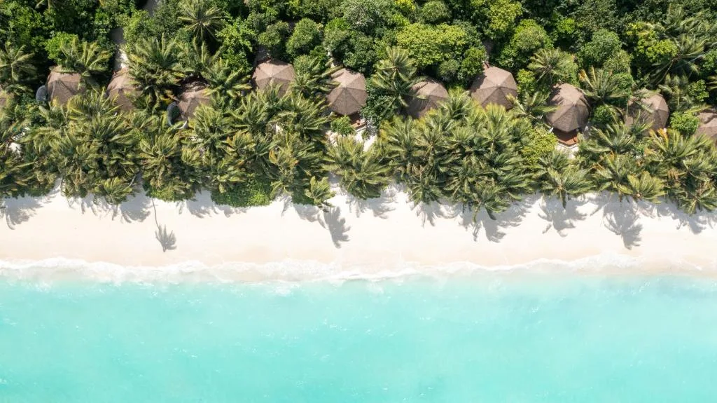 Mercure Maldives Kooddoo: another view