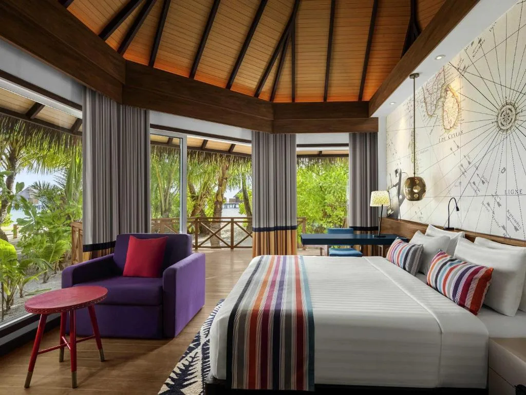 Mercure Maldives Kooddoo: another view