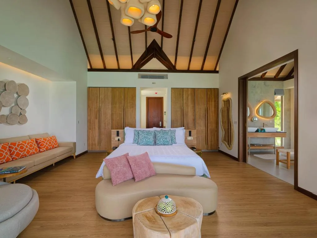 Meyyafushi Maldives: another view